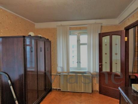 The winegrower. Comfortable warm 3 room , Kyiv - apartment by the day