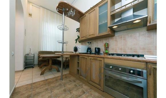 Luxury apartments in the center of Kiev, Kyiv - apartment by the day