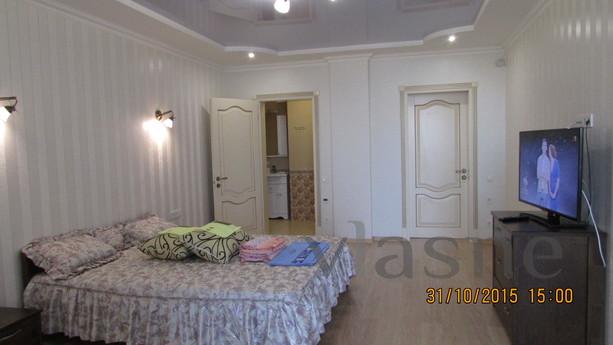 4 bedrooms with sea views 200 m, Odessa - apartment by the day