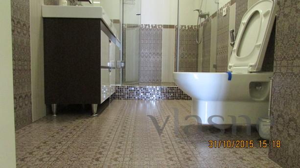 4 bedrooms with sea views 200 m, Odessa - apartment by the day