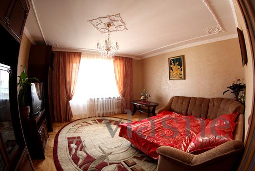 VIP near center!, Lviv - apartment by the day