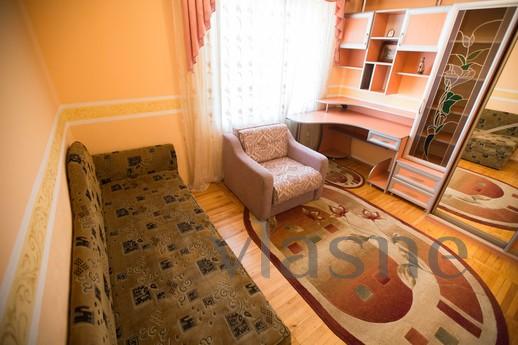 VIP near center!, Lviv - apartment by the day