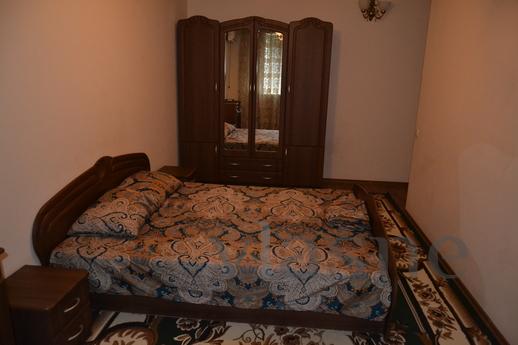 Rent our 3-room apartment 2/5 home, Saky - apartment by the day