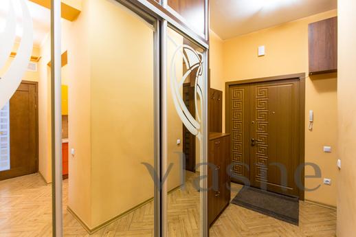 Avangard Qn Romana Apartment, Львов - квартира посуточно