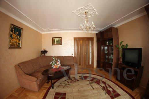 Apartment vip class! Near center, Lviv - apartment by the day