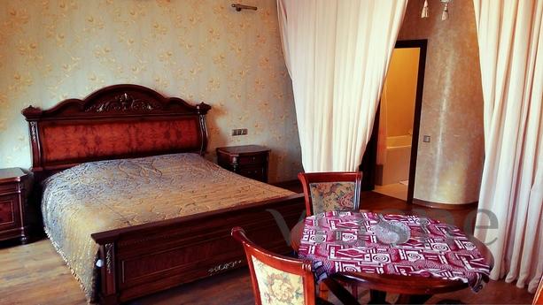 Квартира люкс класса с балконом на Ратуш, Львов - квартира посуточно