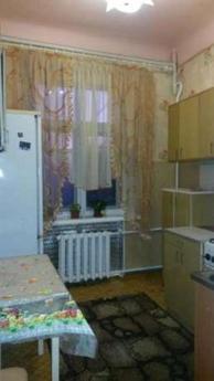 1 bedroom apartment in Sunny, Dnipro (Dnipropetrovsk) - apartment by the day