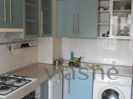 2-room on the Boulevard Gaidar, Chernomorsk (Illichivsk) - apartment by the day