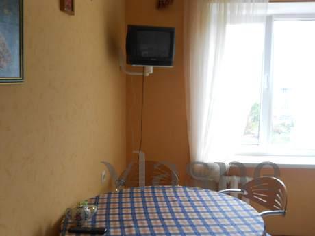 2-room on the Boulevard Gaidar, Chernomorsk (Illichivsk) - apartment by the day