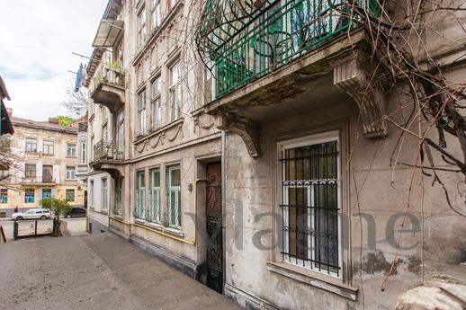 ♥ Bright Studio ♥ 2M to Lviv Polytechnic, Lviv - apartment by the day
