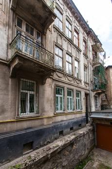 ♥ Bright Studio ♥ 2M to Lviv Polytechnic, Lviv - apartment by the day