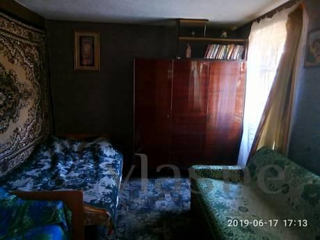 I rent a house. In June, 300 UAH, Chernomorsk (Illichivsk) - apartment by the day