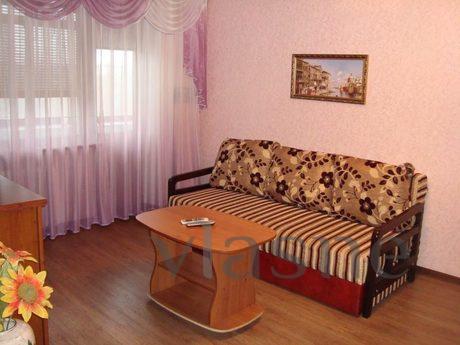 Сдается 1 комнатная квартира полулюкс с балконом в самом цен