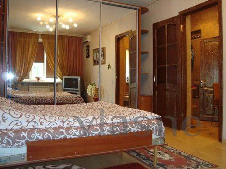1 room apartment for rent in the very center of the city, th