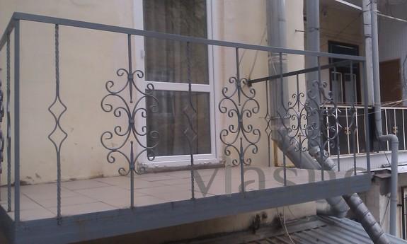 1 bedroom apartmenton Ekaterynynskaya, Odessa - apartment by the day