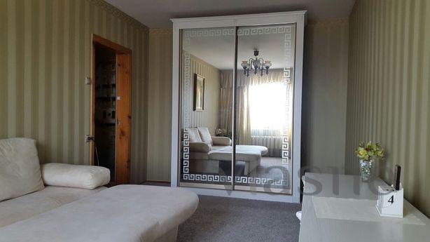 Apartment 5 minutes from Arcadia, Odessa - apartment by the day