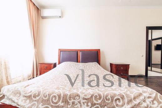 Rent a luxury 3-bedroom in Arcadia, Odessa - apartment by the day