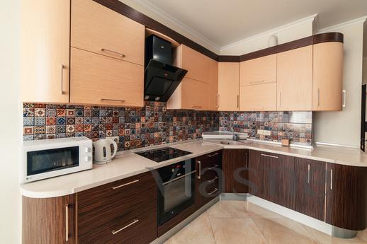 Rent a luxury 3-bedroom in Arcadia, Odessa - apartment by the day