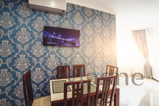 Rent a luxury 3-bedroom in Arcadia, Odessa - apartment by the day
