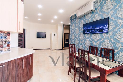 Rent a luxury 3-bedroom in Arcadia, Odessa - apartment by the day