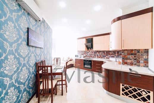 Rent a luxury 3-bedroom in Arcadia, Odessa - apartment by the day