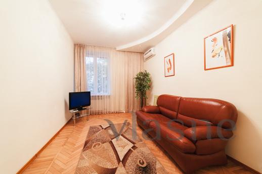 Excellent 3-bedroom apartment in the cen, Odessa - apartment by the day