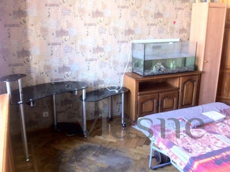 budget room, near the city beach, Odessa - apartment by the day