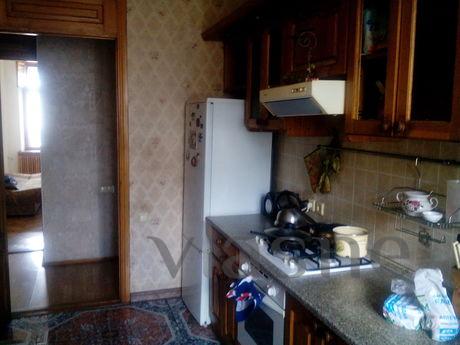 budget room, near the city beach, Odessa - apartment by the day