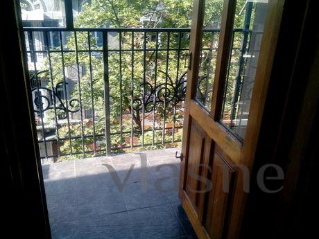 budget room, near the city beach, Odessa - apartment by the day