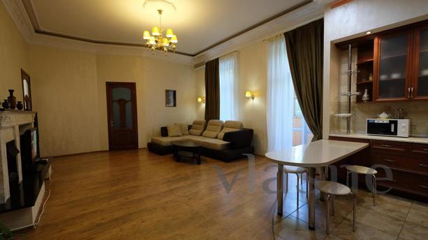 3 комнатная квартира в аренду, Киев - квартира посуточно