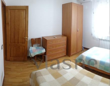 Дом в итальянском стиле, 6 комнат, Судак - квартира посуточно