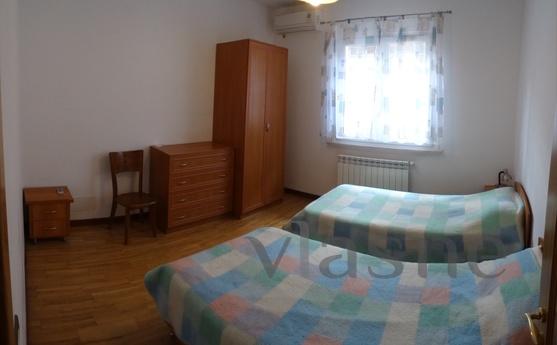 Дом в итальянском стиле, 6 комнат, Судак - квартира посуточно