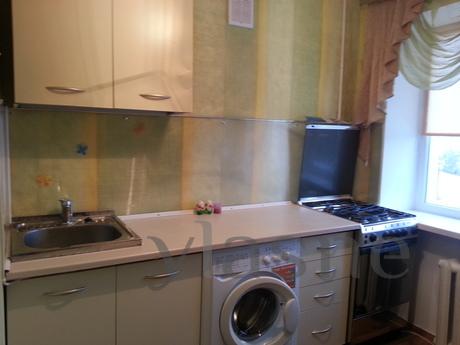 Its 1 bedroom near the sea, Park 10, Chernomorsk (Illichivsk) - apartment by the day
