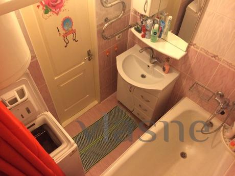 Сдам свою 2 комнатную квартиру Сдам свою 2 комнатную квартиру, Черноморск (Ильичевск) - квартира посуточно