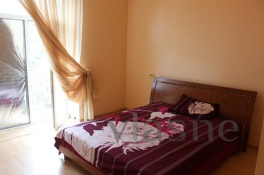 3k luxury in the quiet center, Kharkiv - apartment by the day