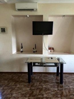 I rent a house with a patio, Odessa - apartment by the day