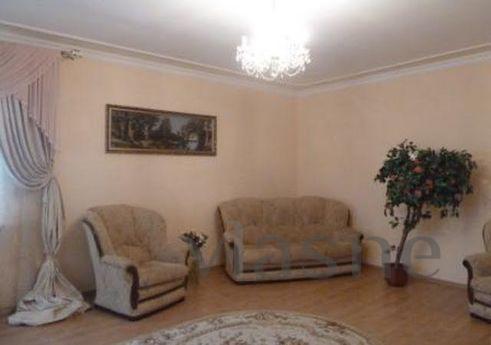 OWN 2 bedroom repair 6 guests, Chernomorsk (Illichivsk) - apartment by the day