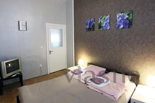 2 bedroom apartment near the center, Lviv - apartment by the day