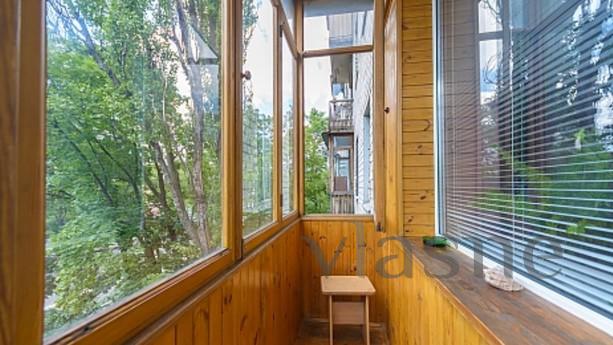 Metro Darnitsa 5 minutes walk, IEC, 2k t, Kyiv - apartment by the day