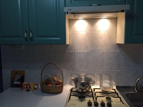 For a cozy B / dom.V house 3 bedrooms, WC, kuhnya.Uyutny cou
