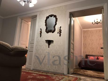Rent comfortable home immediately, Odessa - apartment by the day