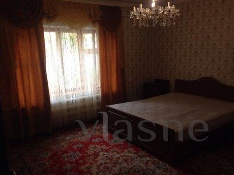 Сдам дом в Крыжановке, на длительно от хозяйки.3 комнаты, пр