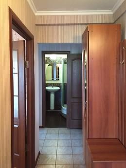 2-bedroom apartment, Obolon, Kyiv - apartment by the day
