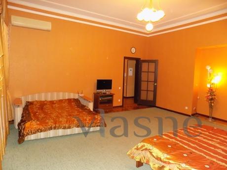 Двухкомнатная квартира 90м 6 мест Центр, Одесса - квартира посуточно
