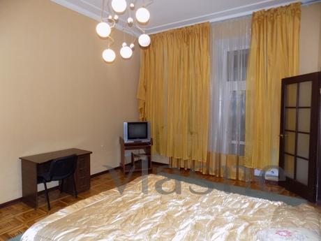 Двухкомнатная квартира 90м 6 мест Центр, Одесса - квартира посуточно