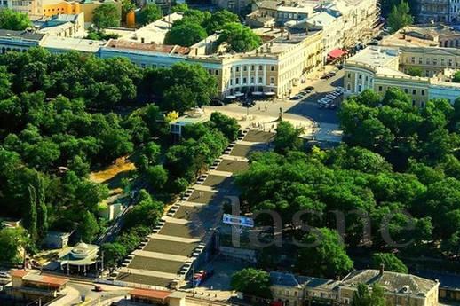 Двухкомнатная квартира 90м 6 мест Центр, Одесса - квартира посуточно
