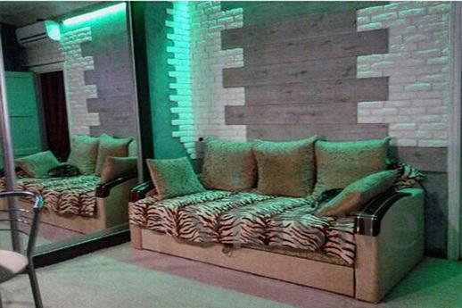Daily rent a cozy warm apartment,, Odessa - apartment by the day