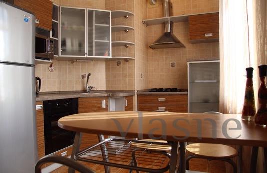 The cozy three-room apartment in the center of Dnepropetrovs
