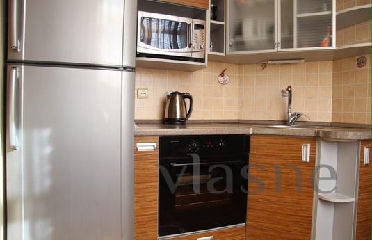 New apartments in the heart of the Dniep, Dnipro (Dnipropetrovsk) - apartment by the day