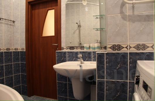 New apartments in the heart of the Dniep, Dnipro (Dnipropetrovsk) - apartment by the day